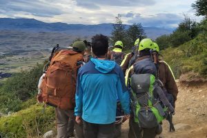 AMA Park Ranger Leads Evacuation of Injured Person in Torres del Paine 